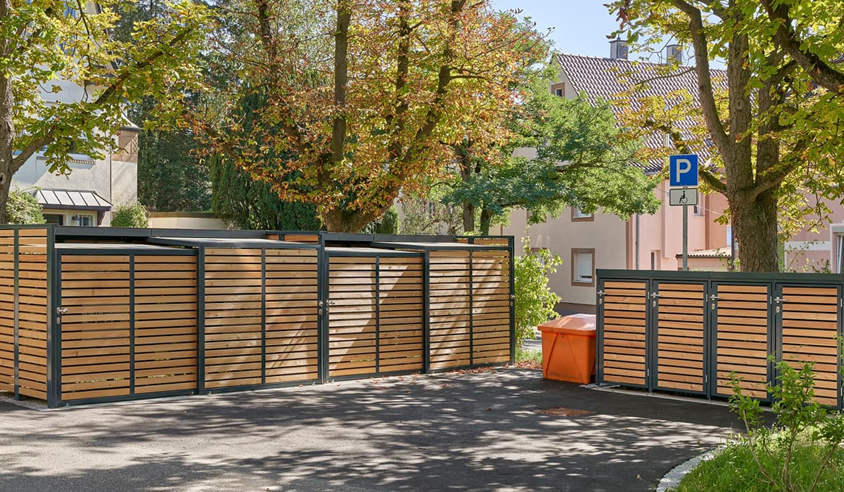 <h5>Mülltonnen-Box aus Holz</h5>
